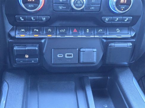 Used 2020 GMC Sierra 1500 AT4 w/ AT4 Premium Package image 18