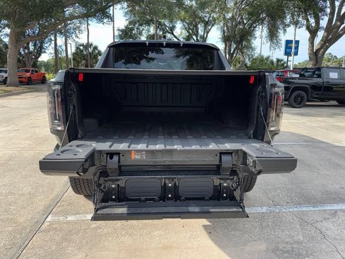 Used 2025 GMC Hummer EV 3X AWD/4WD image 23