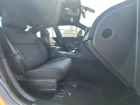 Used 2018 Dodge Charger SXT w/ Blacktop Package RWD image 26