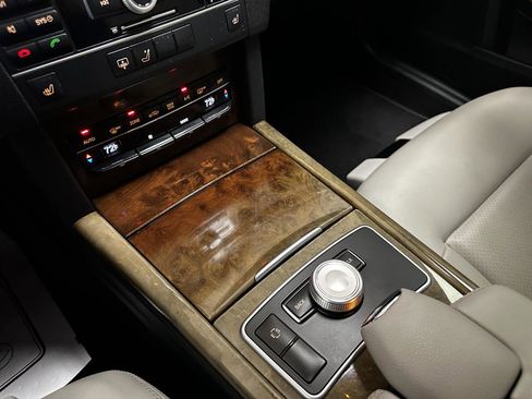 Used 2011 Mercedes-Benz E 350 4MATIC Sedan image 58