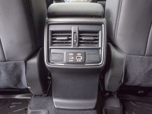 Used 2025 Subaru Forester Limited w/ Popular Package image 19