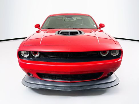 Used 2016 Dodge Challenger R/T Scat Pack RWD image 2