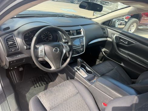 Used 2017 Nissan Altima 2.5 S w/ Power Driver Seat Package FWD image 17