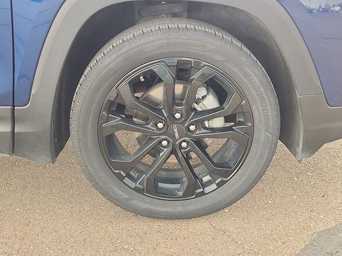Used 2022 GMC Terrain SLT w/ Elevation Edition FWD image 7