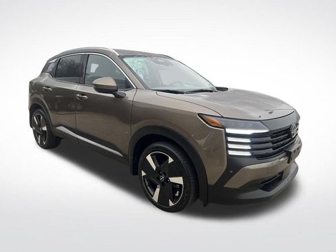 Certified 2025 Nissan Kicks SR AWD/4WD image 3