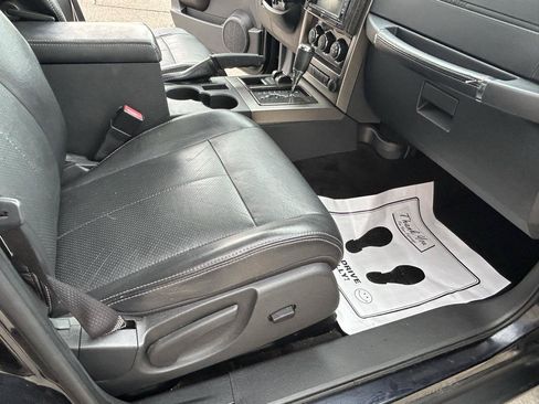 Used 2011 Jeep Liberty Limited Jet AWD/4WD image 12
