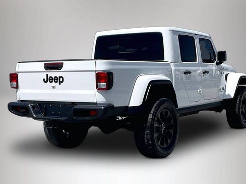 Used 2025 Jeep Gladiator Sport AWD/4WD image 5