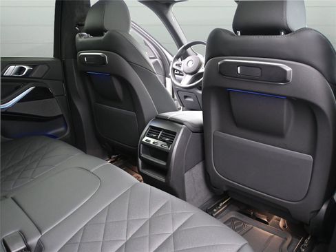 Used 2024 BMW X5 xDrive40i w/ Executive Package image 21