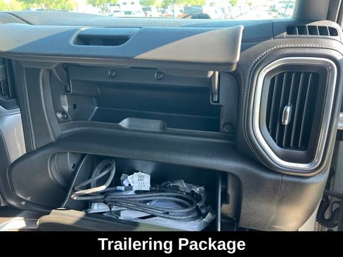 Used 2021 Chevrolet Silverado 1500 RST AWD/4WD image 12