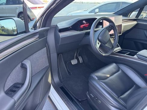 Used 2022 Tesla Model X image 7