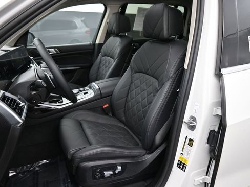 Used 2023 BMW X7 xDrive40i w/ Premium Package AWD/4WD image 19