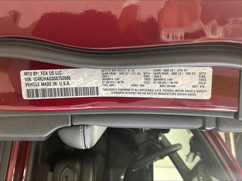 New 2025 Jeep Grand Cherokee Altitude image 19