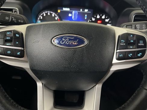 Used 2023 Ford Explorer XLT w/ Equipment Group 202A AWD/4WD image 61