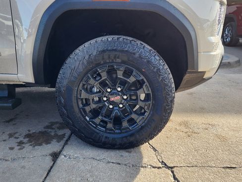 New 2026 GMC Canyon Elevation w/ Convenience Package image 49