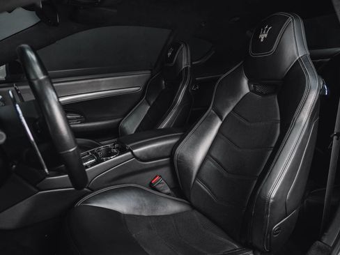 Used 2015 Maserati GranTurismo Sport image 41
