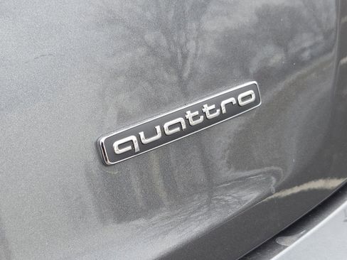 Used 2023 Audi Q5 2.0T Premium w/ Convenience Package image 12