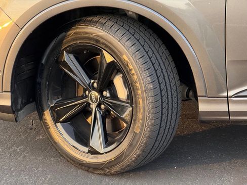 Used 2021 Audi Q7 3.0T Premium image 17