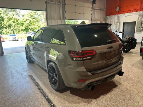 Used 2020 Jeep Grand Cherokee SRT AWD/4WD image 8