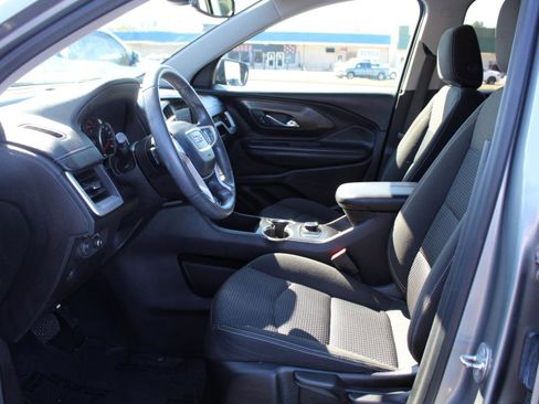 Used 2023 GMC Terrain SLE image 9