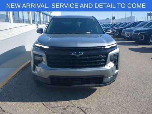 Used 2024 Chevrolet Traverse LS w/ Midnight/Sport Edition FWD image 9