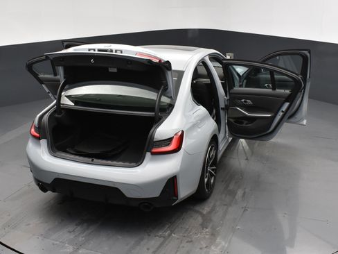 Used 2023 BMW 330i xDrive 330i xDrive w/ M Sport Package image 29