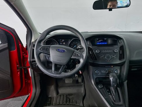 Used 2017 Ford Focus SE FWD image 20
