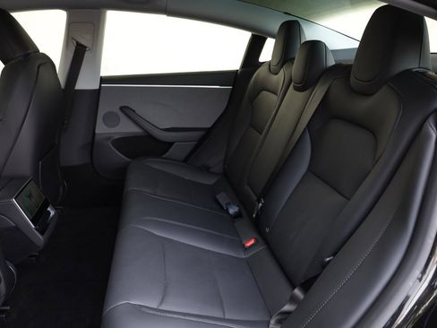 Used 2025 Tesla Model 3 Long Range RWD image 20