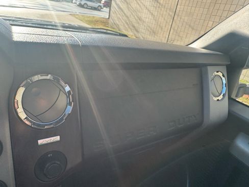 Used 2015 Ford F350 Lariat w/ Lariat Ultimate Package image 28