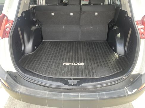 Used 2015 Toyota RAV4 LE FWD image 21