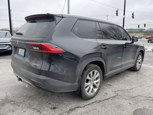 Used 2024 Toyota Grand Highlander XLE image 5