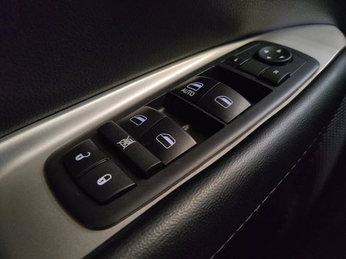 Used 2017 Dodge Journey Crossroad FWD image 27