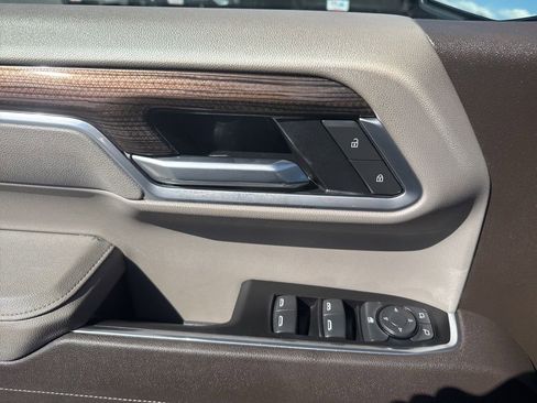 Used 2025 Chevrolet Silverado 1500 RST image 18