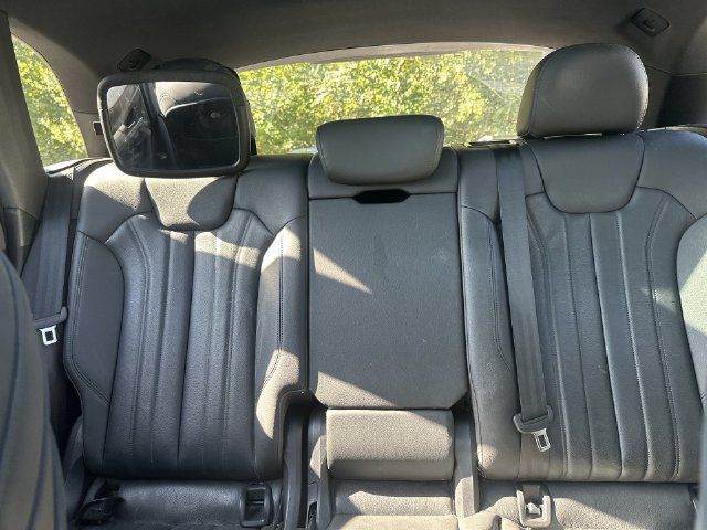 Used 2020 Audi Q5 2.0T Titanium Premium Plus AWD/4WD image 29