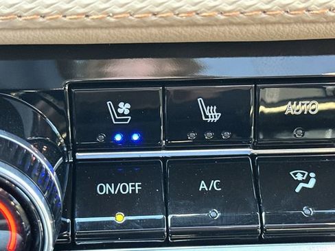 New 2025 Chevrolet Equinox ACTIV w/ Convenience Package III FWD image 29