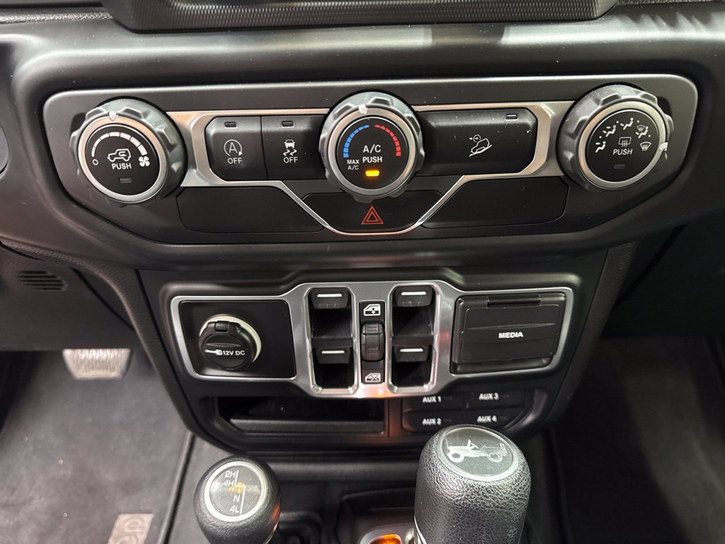 Used 2018 Jeep Wrangler Unlimited Sport S AWD/4WD image 24