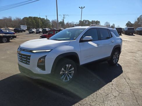 New 2026 Chevrolet Equinox LT w/ Convenience Package II image 3