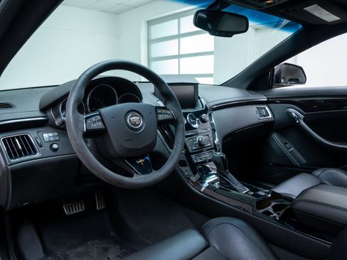 Used 2011 Cadillac CTS V RWD image 21