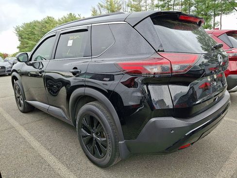 Certified 2023 Nissan Rogue SV w/ SV Premium B Package AWD/4WD image 3