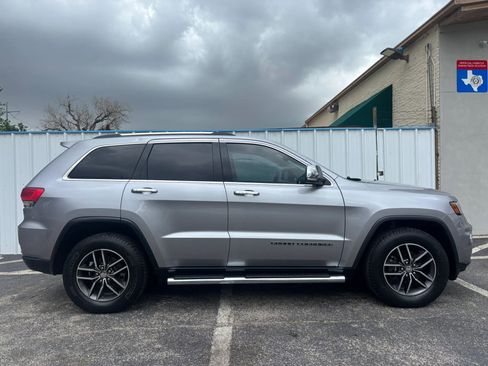 Used 2017 Jeep Grand Cherokee Limited w/ Luxury Group II AWD/4WD image 6