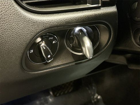 Used 2022 Porsche Macan image 10