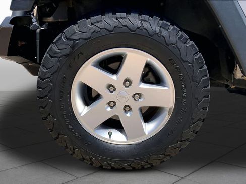 Used 2014 Jeep Wrangler Sport w/ Quick Order Package 23S AWD/4WD image 10