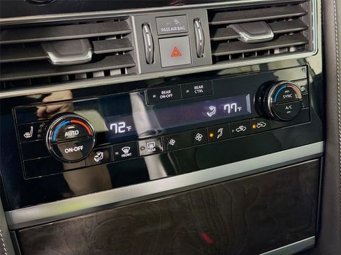 Used 2024 INFINITI QX80 Luxe image 18