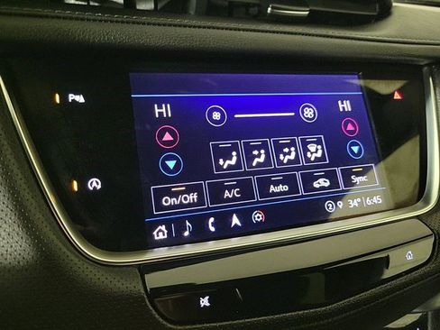 Certified 2025 Cadillac XT5 Premium Luxury image 18