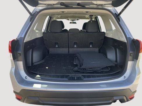 Used 2024 Subaru Forester Premium AWD/4WD image 8