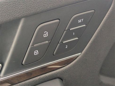 Used 2018 Audi Q5 2.0T Premium Plus w/ Premium Plus Package image 11