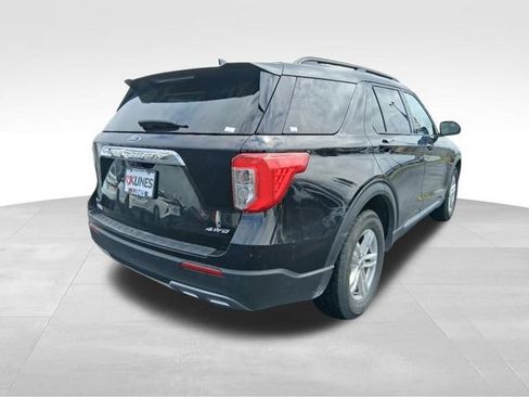 Used 2024 Ford Explorer XLT w/ Equipment Group 202A AWD/4WD image 6