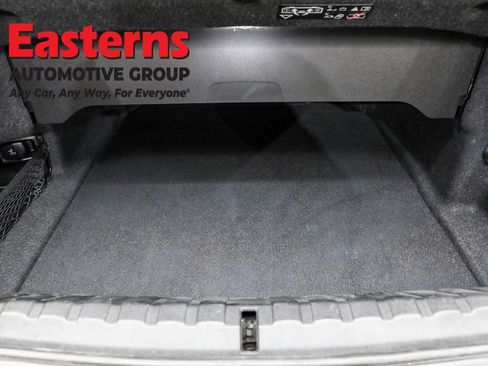 Used 2023 BMW 430i Convertible w/ M Sport Package image 9