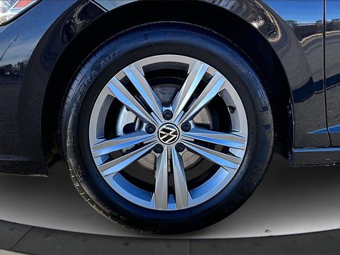 Used 2024 Volkswagen Jetta SE image 31