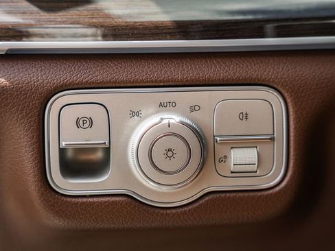 Used 2024 Mercedes-Benz GLE 350 4MATIC image 43