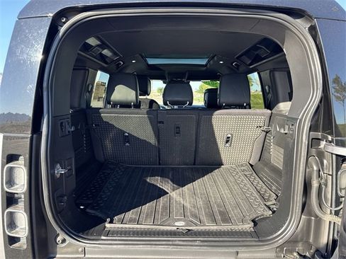 Used 2020 Land Rover Defender 110 X image 25